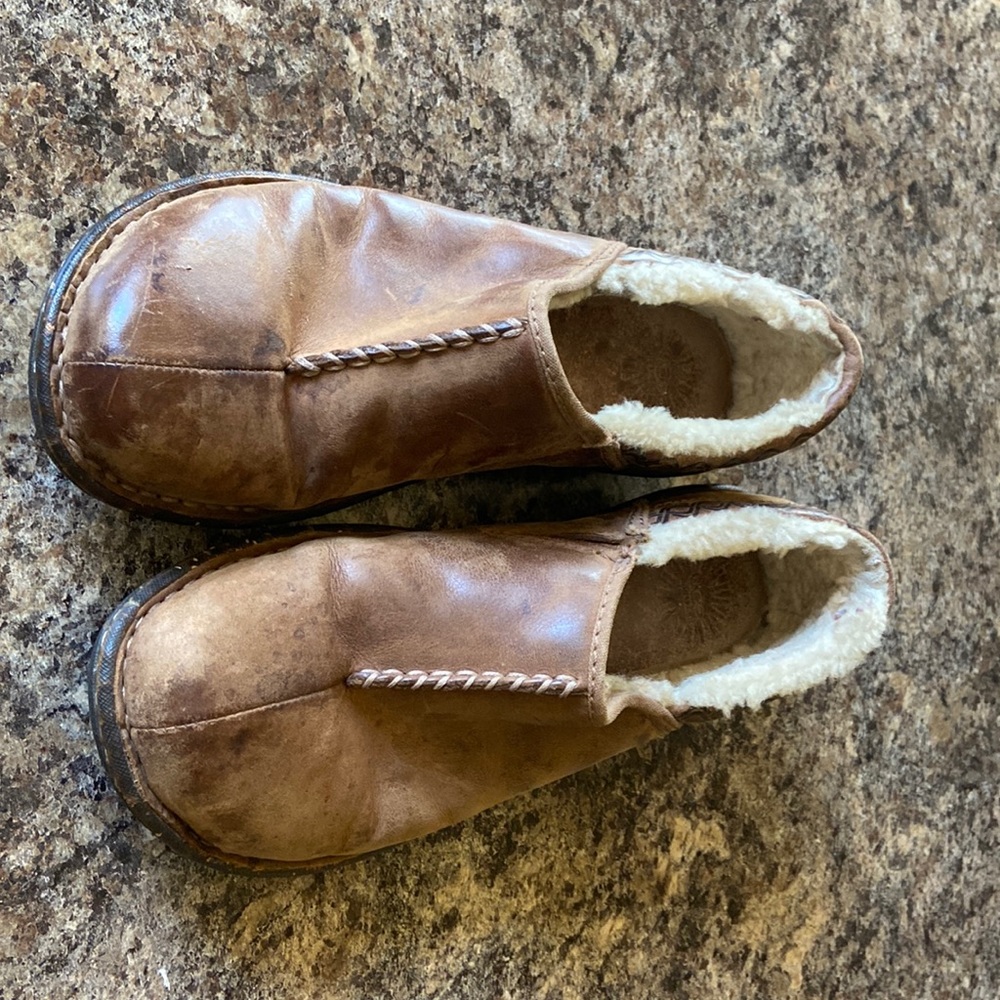 Ugg shoes in good shape.
